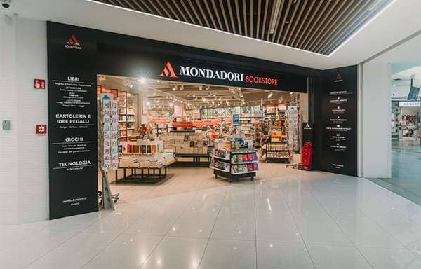 Mondadori Bookstore